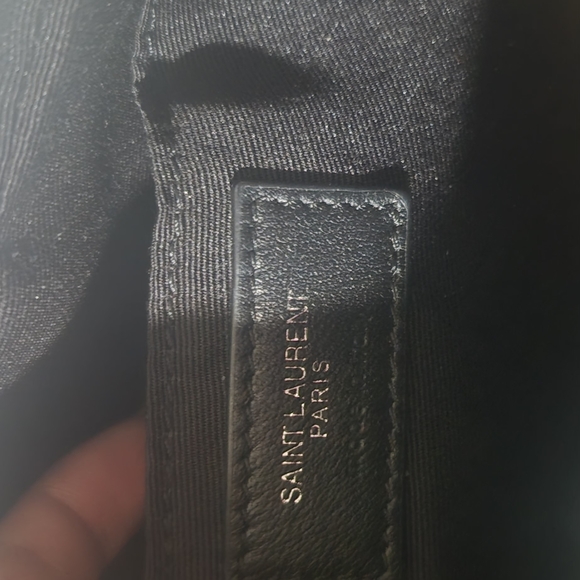 Saint Laurent Black Leather Detail - Picture 2 of 4